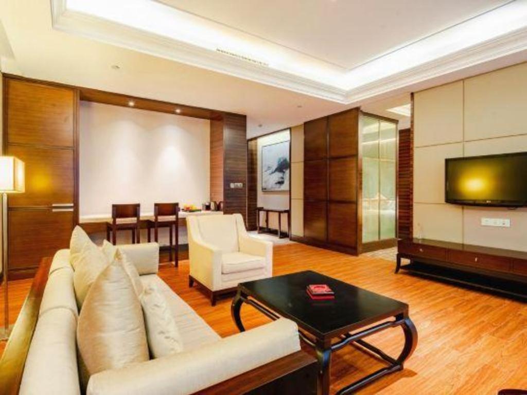 Eadry Royal Garden Hotel Haikou Haikou  Eksteriør bilde